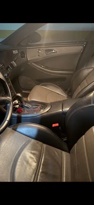 Mercedes-Benz CLS-Class 2005, 80620 км, за 19036.37 USD