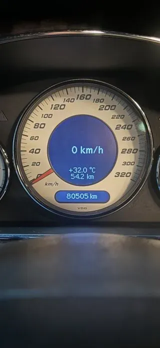 Mercedes-Benz CLS-Class 2005, 80620 км, за 19036.37 USD - фото 10