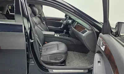 Hyundai Genesis 2016, 155871 км, за 6892.48 USD - фото 11