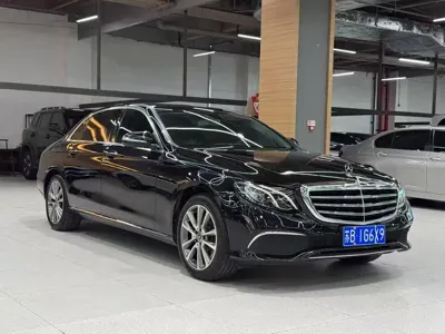 Mercedes-Benz E-Class 2019, 90000 км, за 20598.49 USD