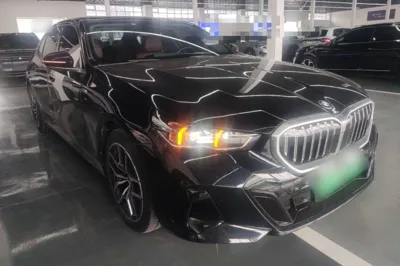 BMW i5 2024, 28400 км, за 35431 USD