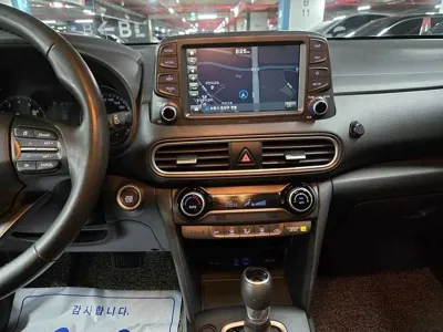 Hyundai Kona 2018, 80362 км, за 9188.27 USD - фото 9