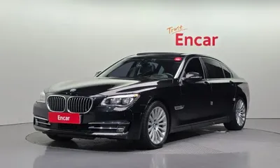 BMW 7-Series · 2013 год