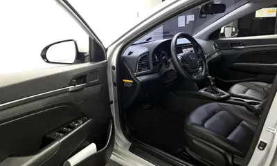 Hyundai Avante 2017, 53456 км, за 6440.29 USD - фото 10