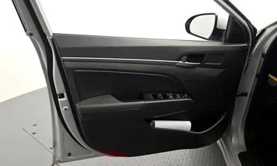 Hyundai Avante 2017, 53456 км, за 6440.29 USD - фото 24