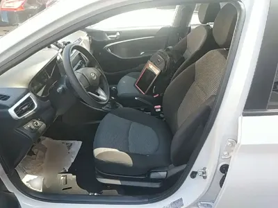 Hyundai Verna 2021, 56600 км, за 3845.64 USD - фото 15