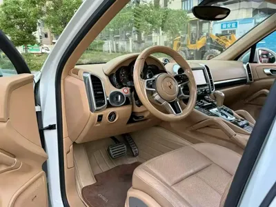 Porsche Cayenne 2015, 135000 км, за 23071.95 USD