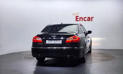 Hyundai Genesis 2012, 206335 км, за 2973.24 USD
