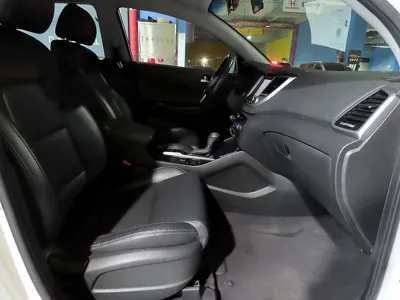 Hyundai Tucson 2016, 143517 км, за 5448.34 USD - фото 11