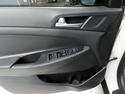 Hyundai Tucson 2016, 143517 км, за 5448.34 USD - фото 13
