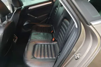 Volkswagen Passat 2014, 134900 км, за 7162 USD