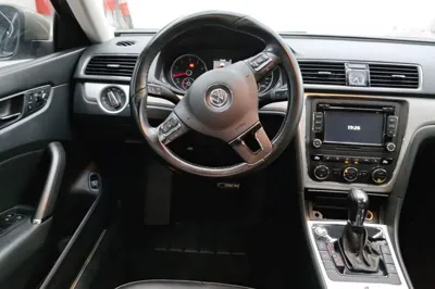 Volkswagen Passat 2014, 134900 км, за 7162 USD - фото 12