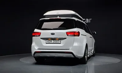 Kia Canival 2017, 217178 км, за 6092.71 USD