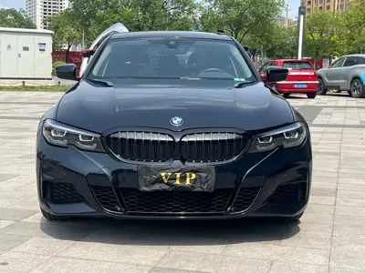 BMW 3 Series 2022, 37000 км, за 24984.8 USD