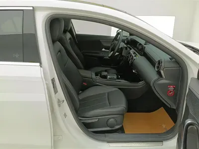 Mercedes-Benz A-Class 2023, 67400 км, за 18216.24 USD - фото 8