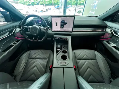 Zeekr 001 2022, 83000 км, за 18887.57 USD