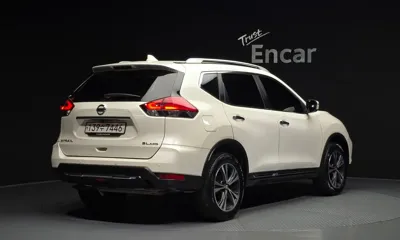 Nissan X-Trail 2018, 79680 км, за 10831.04 USD