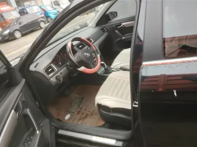 Volkswagen Lavida 2016, 55800 км, за 4721.89 USD - фото 9