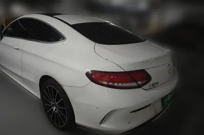 Mercedes-Benz C-Class 2018, 49600 км, за 19308 USD