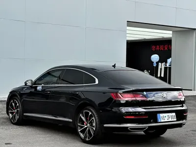 Volkswagen CC 2020, 62000 км, за 13934.4 USD - фото 9