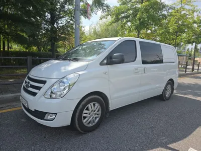 Hyundai Starex 2017, 200000 км, за 7166.13 USD