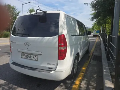 Hyundai Starex 2017, 200000 км, за 7166.13 USD