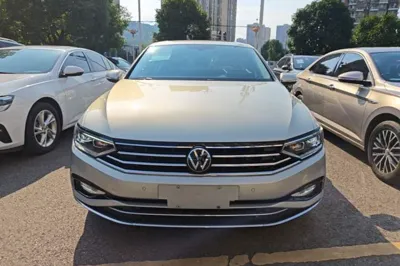 Volkswagen Magotan 2020, 90600 км, за 16475 USD