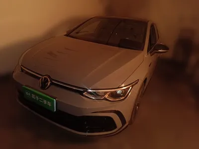 Volkswagen Golf · 2023 год
