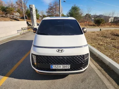 Hyundai Staria 2025, 5337 км, за 39057.37 USD