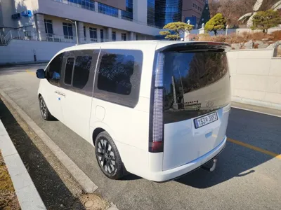 Hyundai Staria 2025, 5337 км, за 39057.37 USD
