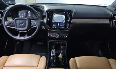 Volvo XC40 2020, 50521 км, за 17152.3 USD - фото 7