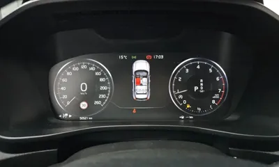 Volvo XC40 2020, 50521 км, за 17152.3 USD - фото 8