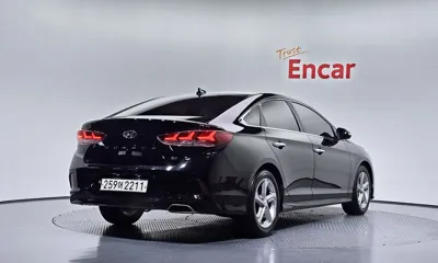 Hyundai Sonata 2019, 64255 км, за 8970.94 USD