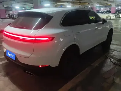 Porsche Cayenne 2024, 14500 км, за 96683.33 USD
