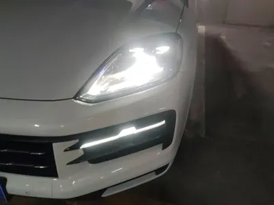 Porsche Cayenne 2024, 14500 км, за 96683.33 USD