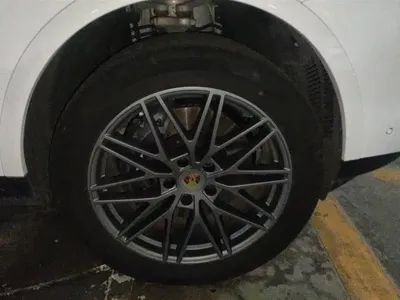 Porsche Cayenne 2024, 14500 км, за 96683.33 USD - фото 6
