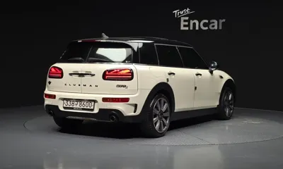 MINI Clubman 2023, 20047 км, за 19177.01 USD - фото 2