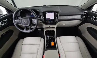 Volvo XC40 2025, 18856 км, за 27114.5 USD - фото 7
