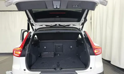 Volvo XC40 2025, 18856 км, за 27114.5 USD - фото 20