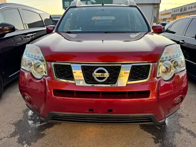 Nissan X-Trail 2012, 165000 км, за 5267.7 USD