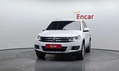 Volkswagen Tiguan 2015, 132676 км, за 4823.26 USD