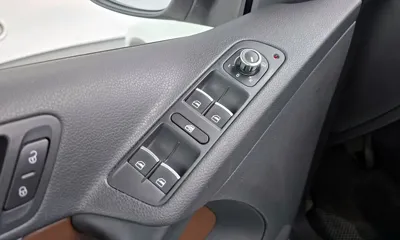 Volkswagen Tiguan 2015, 132676 км, за 4823.26 USD - фото 17