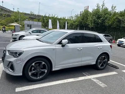 Audi Q3 2022, 26000 км, за 27818.27 USD