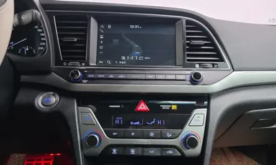 Hyundai Avante 2018, 126515 км, за 5853.72 USD - фото 15
