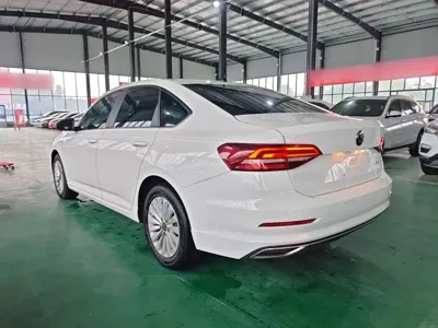 Volkswagen Lavida 2022, 63500 км, за 8769.69 USD