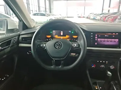Volkswagen Lavida 2022, 63500 км, за 8769.69 USD - фото 11
