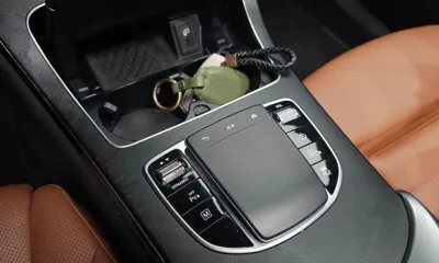 Mercedes-Benz GLC-Class 2023, 37083 км, за 30720.76 USD - фото 34