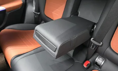 Mercedes-Benz GLC-Class 2025, 16464 км, за 60259.95 USD - фото 31