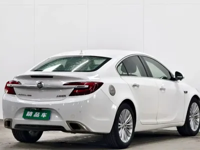 Buick Regal 2015, 128000 км, за 2758.46 USD