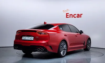 Kia Stinger 2018, 131301 км, за 9053.27 USD